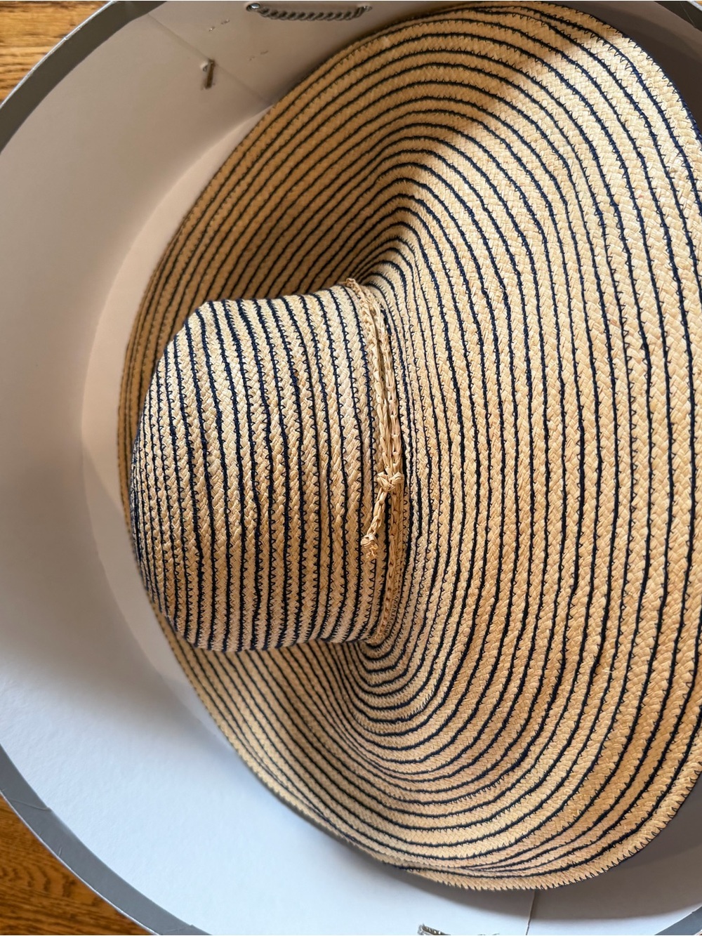 Eric Javits Natural Navy Striped Wide Brim Floppy Sun Hat - Original Box